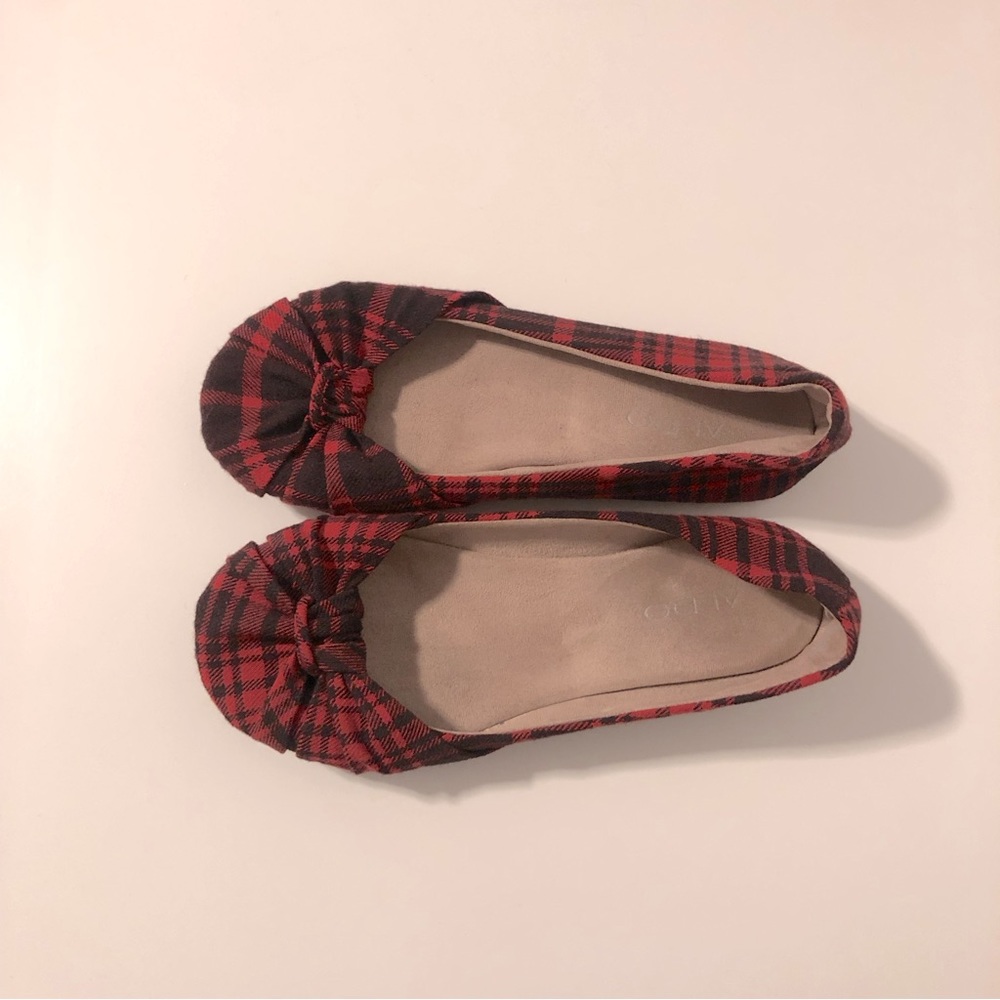 Size 38 EUR Aldo flat